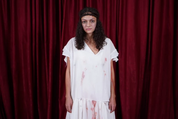 Mila Pajić je nada Novog Sada: Buduća glumica! (VIDEO)