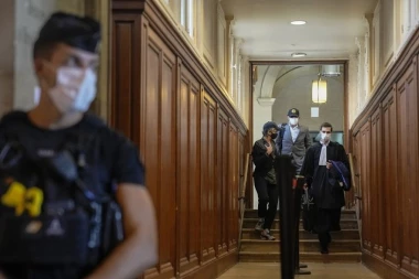 ISTRAGA PROTIV BIVŠEG MINISTRA! Nekoliko žena ga optužilo za zlostavljanje, jedna bila maloletna KADA JU JE SILOVAO!?