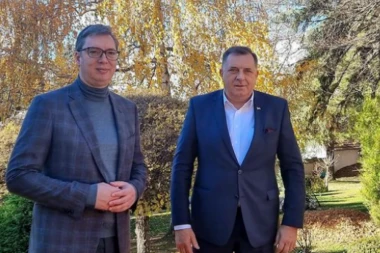 VUČIĆ SE SASTAO SA DODIKOM: Razgovarali o regionalnim pitanjima i izgradnji autoputa Rača - Bijeljina