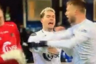 KAKAV CIRKUS! Slovenac opleo po svom golmanu, a njegov pad deluje komično! (VIDEO)