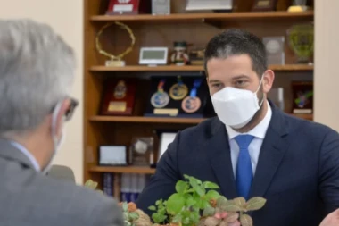 GLAVNA TEMA OLIMPIJSKE IGRE: Vanja Udovičić ugostio ambasadora Francuske!