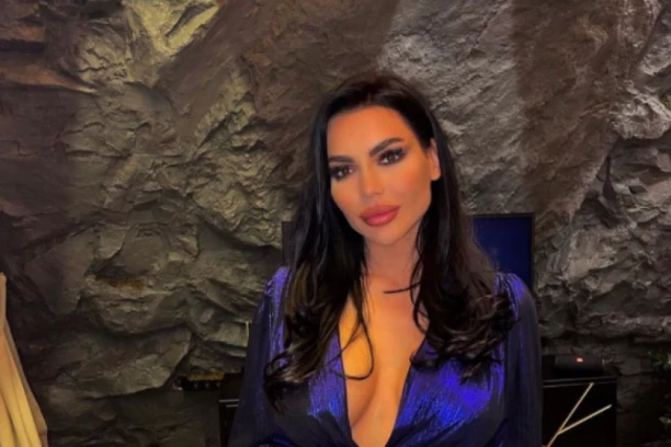 Prestanite da me MALTRETIRATE: Helena Topalović izgorela od BESA, pa otkrila da li je u DRUGOM STANJU! (FOTO)