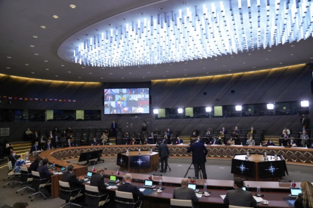 GRUŠKO OŠTRO: Evropska Unija je pod kontrolom NATO! OBJAVLJEN VAŽAN DOKUMENT