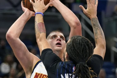 NE POMAŽE NI JOKIĆ: Srbin briljirao, Denver u kanalu - sjajni Dončić vodio Dalas, Bobi iskoristio šansu! (VIDEO)