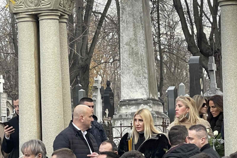 Jovana Tipšin izjavila saučešće Ani Bekuti