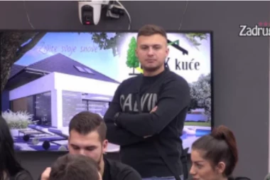 STEFAN UPOZORIO ZADRUGARKE DA MU NE ŠALJU TAJNE SIGNALE: Karić progovorio o devojkama u Beloj kući! (VIDEO)