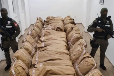 PREDAO SE PETAR DUKIĆ! U akciji "Transporter" zaplenjeno 303 kilograma droge