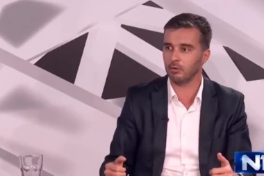 EVO KO PREDVODI BLOKADU PUTEVA: Savo Manojlović uporedio Srbiju sa NACISTIČKOM NEMAČKOM!