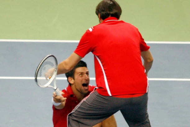 NEŠTO SE KRIJE IZA NOVAKOVOG PORAZA! BOGDAN OBRADOVIĆ ZA REPUBLIKU O ISPADANJU ĐOKOVIĆA: Vrućina, teški uslovi, zapadni mediji, iscrpljenost i raspoloženi Popirin