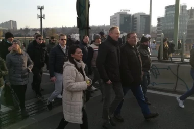 SAD JE SVE JASNO, OVO NEMA VEZE SA EKOLOGIJOM: Marinika Tepić i Dragan Đilas na čelu protesta! (FOTO)