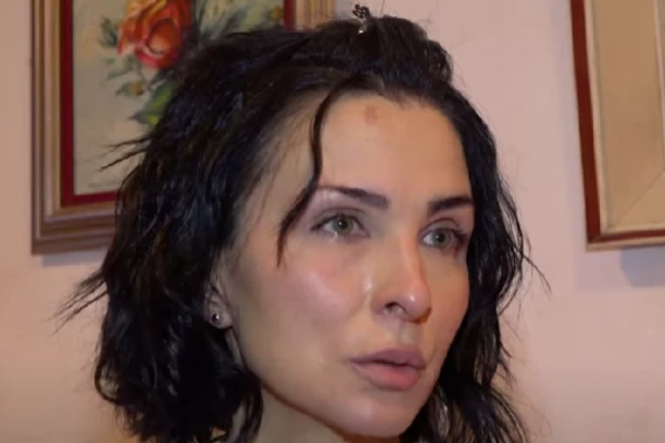 RIJALITI UČESNICA SE POTRESNIM REČIMA OPROSTILA OD BRATA: Oprosti mi ako POKLEKNEM, ne mogu više SAMA!