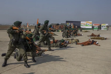 VOJSKA GREŠKOM POBILA CIVILE: Nepoznat uzrok tragičnog incidenta u Indiji