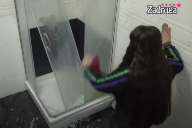 RAZBIJALA SVE PRED SOBOM! Miljana doživela POMRAČENJE, pa napravila NEVIĐENI HAOS na imanju! (VIDEO)