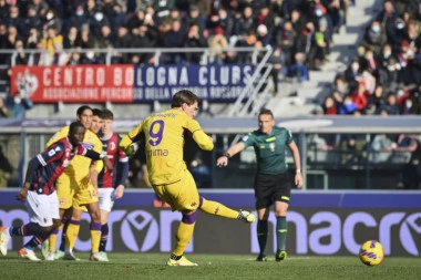 VLAHOVIĆ RASTUŽIO MIHU! Dušan nastavio da REŠETA, Fiorentini DRAMA u Bolonji! (VIDEO)