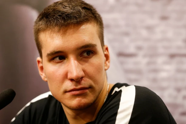 BOGDAN RAZBESNEO GROBARE: Sramoto jedna! Kakva si ti duša prodana! Bilo je i NAJODVRATNIJIH PSOVKI