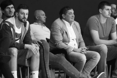 MIŠKOVE REČI O JELOVCU TERAJU SUZE NA OČI! Zastupao sam mnoge lošije i mnoge bolje igrače od njega ali on...