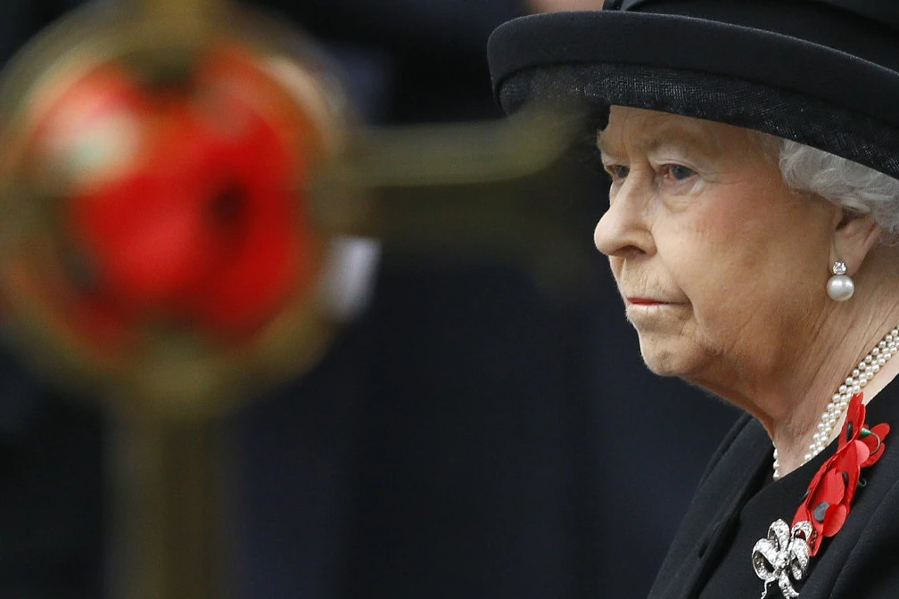 BOMBA IZ BRITANIJE - KRALJICA SPREMNA DA ABDICIRA?! Javnost ne prestaje sa spekulacijama: Govorila je da je samo jedna stvar može naterati na to!