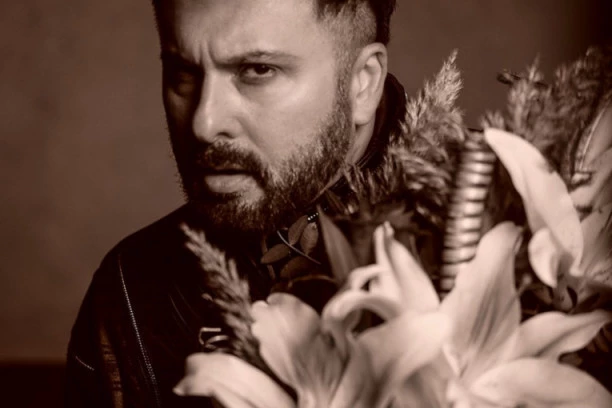 OVO SMO SVI JEDVA ČEKALI : Bata Spasojević PONOVO menja percepciju modnog izraza i spaja neočekivano, ni SVETSKI dizajneri mu nisu ravni!