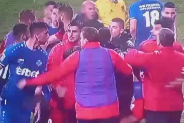 HAOS U SUPERLIGI: Umalo OPŠTA TUČA u Surdulici!