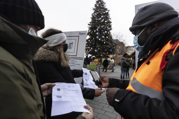 ZATVARAJU SE NOĆNI KLUBOVI! Zbog opake zaraze mnogi će ipak i ove godine praznike provesti u kućama, NIŠTA OD ŽURKI!