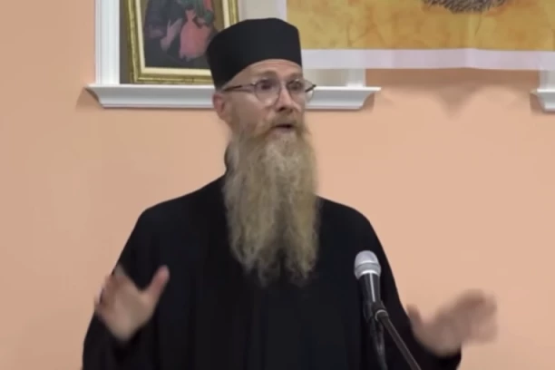 MONAH ARSENIJE: Bio sam lud od BLUDNIČENJA, majku sam pustio da ode na onaj svet mirna