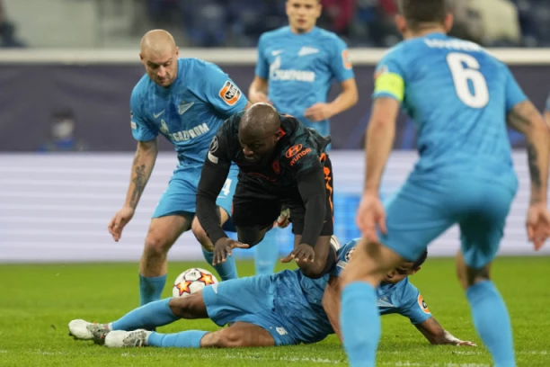 SAMOUBISTVO ŠAMPIONA EVROPE: Čelsi u dubokoj nadoknadi ostao bez prvog mesta, Juventus ni kriv ni dužan SLAVI!