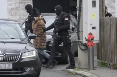 MARETA MESARA ČEKA IZNENAĐENJE DANAS NA SUĐENJU: U Specijalni sud ušetala ona, prati tok suđenja IZA STAKLA!