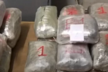 PRESEČEN LANAC DROGE PREKO KOSOVA: Zaplena vredna 600.000 evra! (VIDEO)