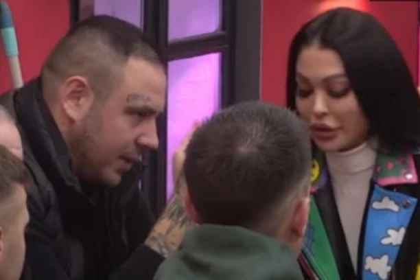 CAR I MAJA SVE ŠOKIRALI ODGOVOROM: Priznali da ih je manje BLAM da imaju odnose pred Janjušem, nego pred ostalim ukućanima! (VIDEO)