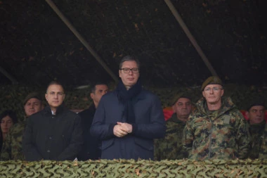 PREDSEDNIK VUČIĆ SE IZJASNIO O VAŽNOM PITANJU: Evo od kog GODIŠTA bi moglo da se vrati OBAVEZNO SLUŽENJE VOJNOG ROKA!