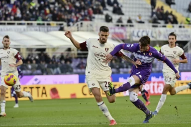 DUŠAN SILNI NA PRAGU NESTVARNOG REKORDA: Vlahović sa dva gola postao najbolji strelac Serije A i pripretio Ronaldu!