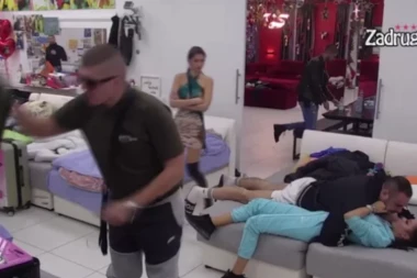 CAR POČEO DA PROGANJA MAJU, ZBOG ČORBE: Filip se uplašio kao mali miš, pa Marinkovićevoj dao ULTIMATUM! (VIDEO)