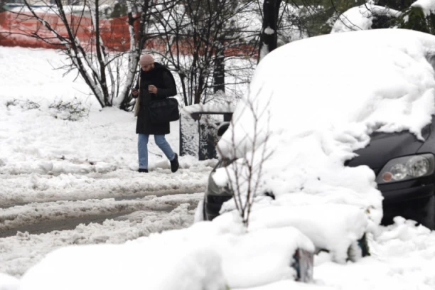 JOŠ JEDNA OPŠTINA BEZ STRUJE! U Bajinoj Bašti totalna HAVARIJA: U mraku više od 5.000 domaćinstava!