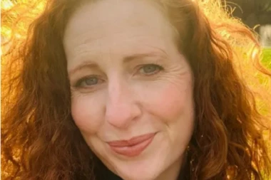 SA SINOM JE OTIŠLA U PRODAVNICU PO ČOKOLADU, A VRATILA SE SA SKORO 700.000 DINARA U KEŠU! Žena doživela nešto o čemu nije mogla ni da sanja!