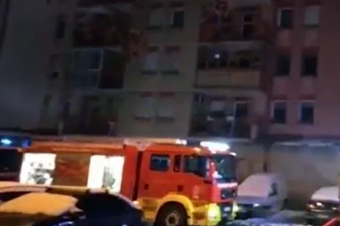UGAŠEN POŽAR U NOVOM SADU! Izgorela dva stana, kao i ceo krov! PLAMEN IZAZVAO LAPTOP! (VIDEO)