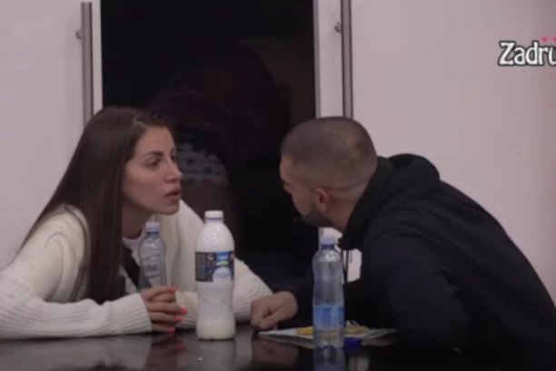 IMAM TRAUME KAD TE VIDIM.. Dalila napravila Dejanu LJUBOMORNU SCENU zbog jakne koju mi je poslao David, HOĆE DA JE ZAPALI! (VIDEO)