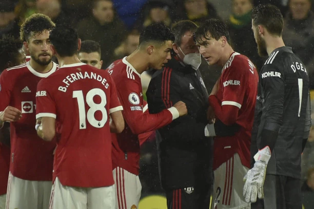 GORE OD KORONE! Fudbaler Junajteda na dodatnim ispitivanjima!