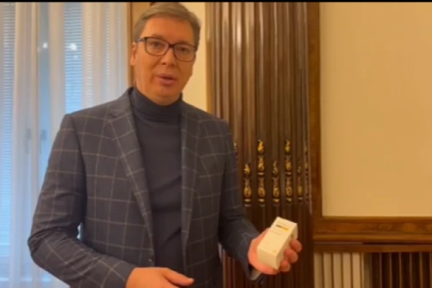 NAJEFIKASNIJI LEK PROTIV KORONE STIGAO U SRBIJU! Sve o "molnupiraviru", koji smanjuje smrtnost u ogromnom procentu! EVO KAKO SE DAJE I KO ĆE GA DOBIJATI!