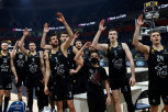 GROBARI BESNI I PORED POBEDE: Dokle će više ON da igra za Partizan? (TVITER)