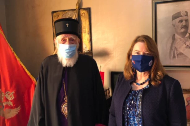 UVREDA ZA CELO PRAVOSLAVLJE! Američka ambasadorka u poseti raspopu Mirašu! IMA ČAK I PORUKU!