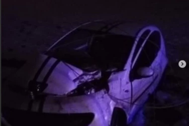 SMRSKAN AUTOMOBIL U NESREĆI KOD ČELAREVA: Vozač snimljen deset minuta ranije kako divlja po putu (VIDEO)