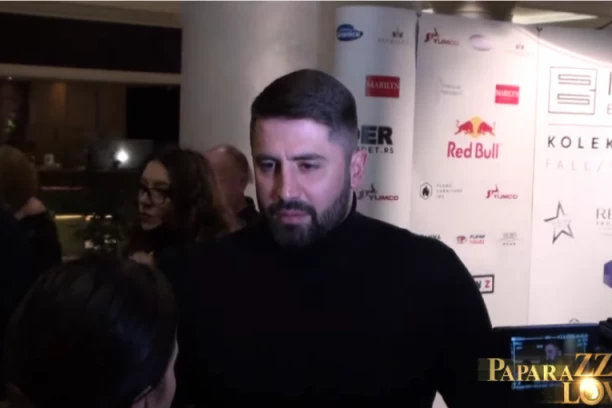 NIKOLA RAĐEN DIVLJAO U GEJ KLUBU?! Uhvaćen sa našom POZNATOM PEVAČICOM u ŽESTOKOM FLERTU! (FOTO)