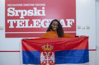 Zambijka pokorila Jutjub pevajući "Veseli se, srpski rode": Sviđaju mi se Srbi, a najviše Đoković