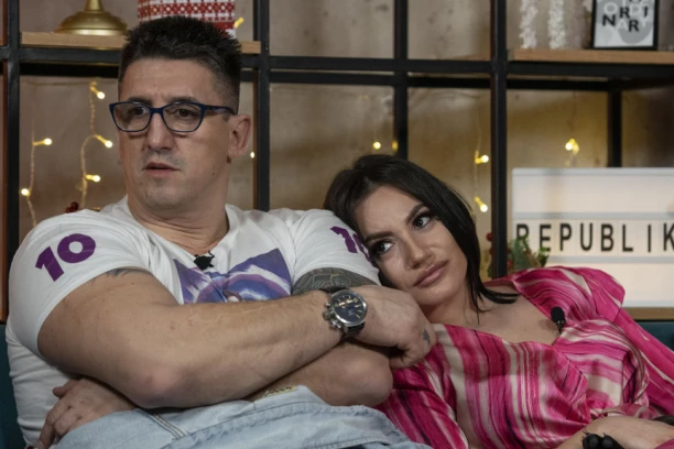 IMALA JE GANGRENU, PROVEO SAM 11 SATI U BOLNICI: Kristijan Golubović izneo POTRESNE detalje o Kristininoj operaciji, tek sledi BORBA za život! (FOTO)