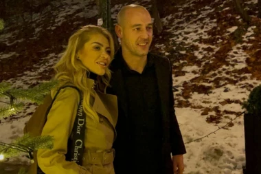 POSLAO JOJ SLIKU IZ SOBE I RASPRAVA JE MOMENTALNO POČELA: Procurilo dopisivanje Sneže i Milana Borjana (FOTO)