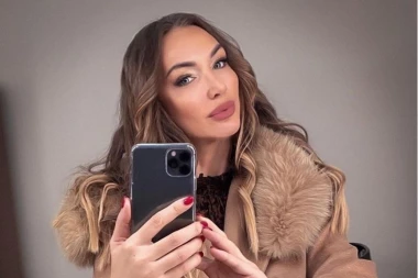 GOGA SEKULIĆ PRIVEDENA, HAOS NA AERODROMU: Pevačica htela da prošvercuje BOMBU! (FOTO)