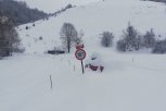 ZABELELA se ZAPADNA SRBIJA! U selima oko Nove Varoši napadalo pola metra snega! Snežni pokrivač otežava saobraćaj i na ZLATIBORU!