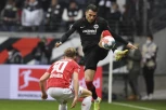 BUNDESLIGA: Ajntraht minimalcem srušio Majnc, šok u Lajpcigu! (VIDEO)