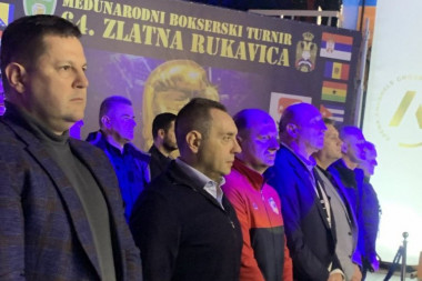 VELIKA PODRŠKA: Ministar Vulin bodri srpske boksere na prestižnom turniru u Loznici!