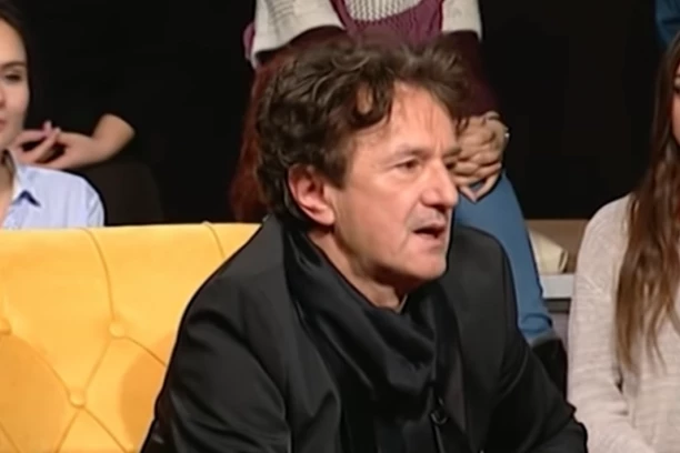 ZA BREGU SE VEZUJU BROJNE AFERE, a malo ko zna kakvo BLAGO ČUVA U ČETIRI ZIDA: Evo kako izgleda DŽENANA SUPRUGA muzičara, ZANEMEĆETE OD PRIZORA! (FOTO)